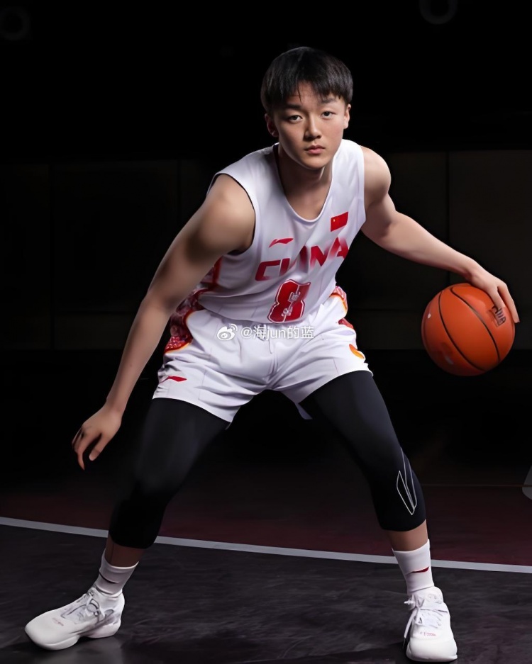 开云体育官网-媒体人：留洋后卫洪麦加盟实力偏弱的田纳西马丁分校 有利于出场